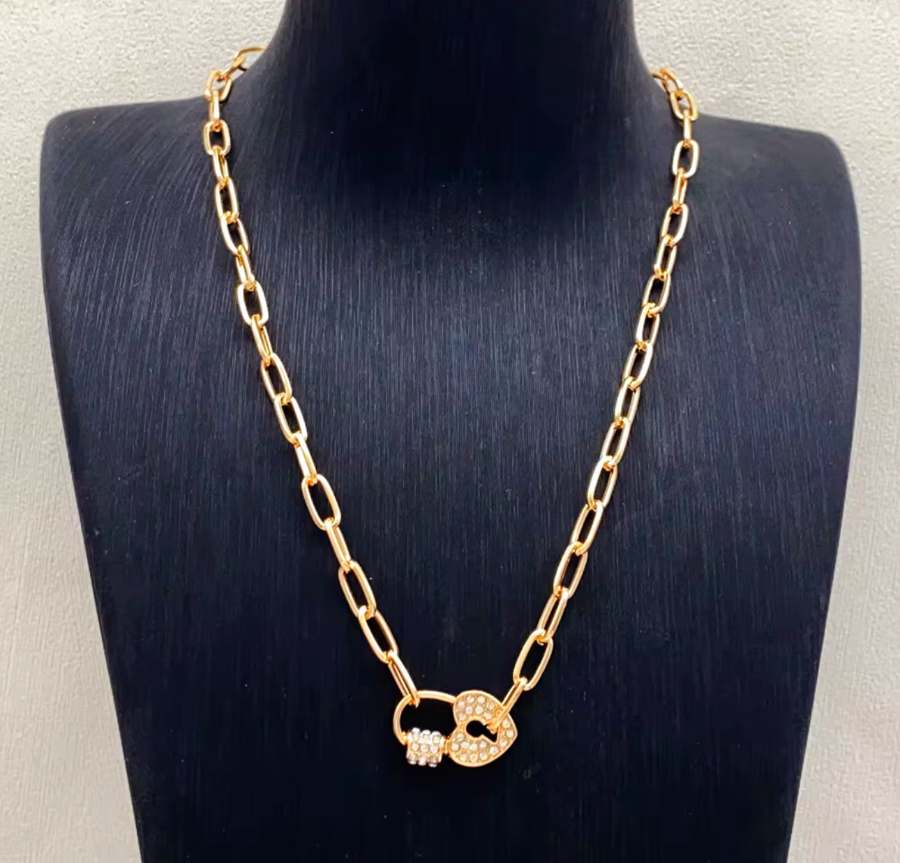 paper clip chain heart lock rhinestone pendant Neclace