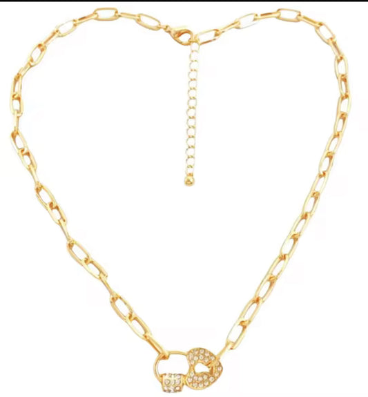 Heart-Shaped
Rhinestone Pendant Necklace
