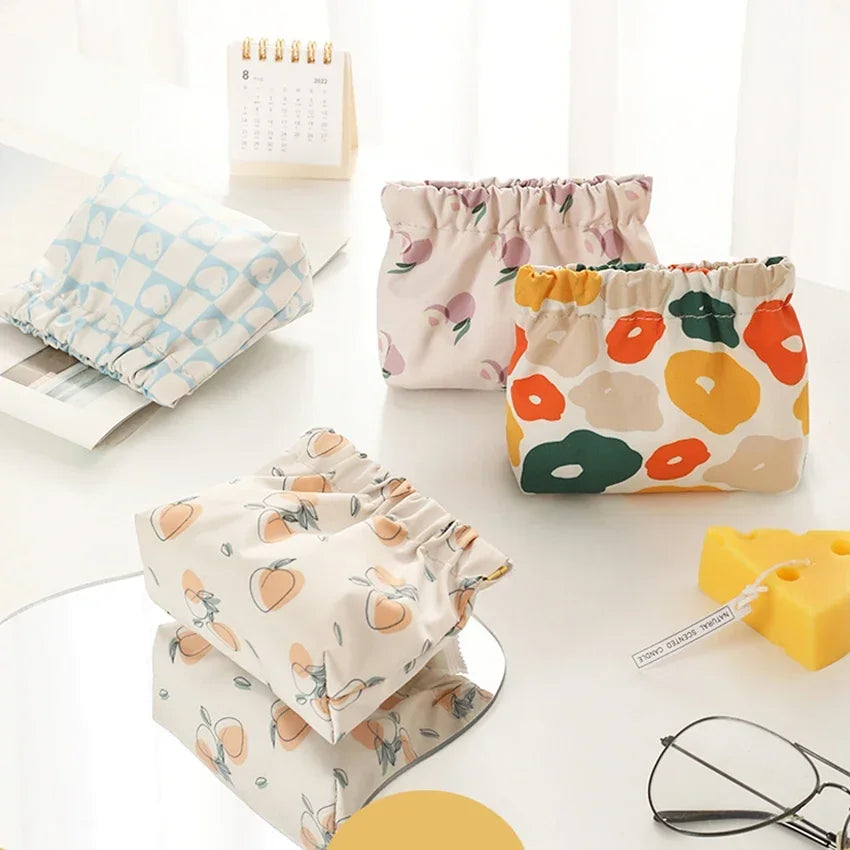 Auto-Close Cosmetic Coin Pouch